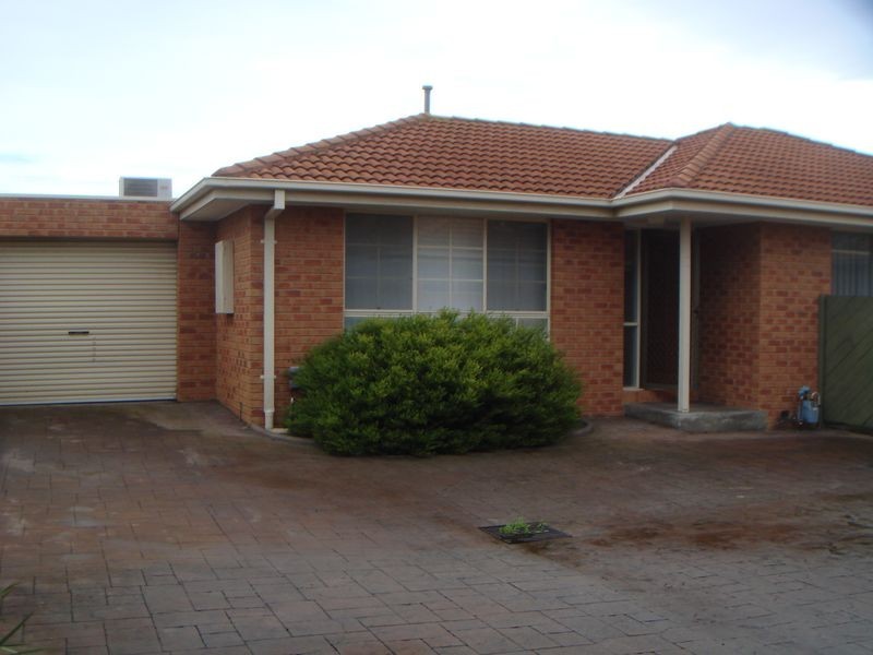 2/35 Pilain Close, Keilor Downs VIC 3038