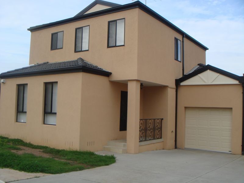 12 Rosdale Place, Sunshine VIC 3020