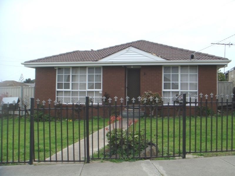 82 Denton Avenue, St Albans VIC 3021