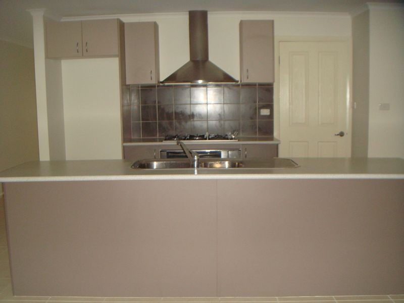 5 Warin Road, Deer Park VIC 3023