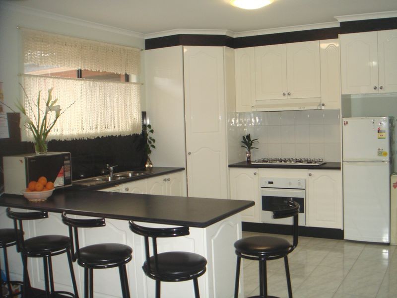 81 Moonstone Circuit, St Albans VIC 3021