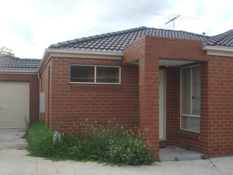 2/10 Cornhill Street, St Albans VIC 3021