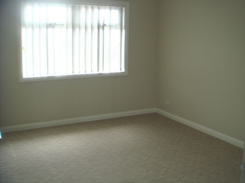 4 Pipers Lane, Deer Park VIC 3023