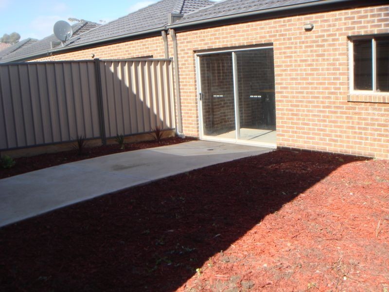 4 Pipers Lane, Deer Park VIC 3023