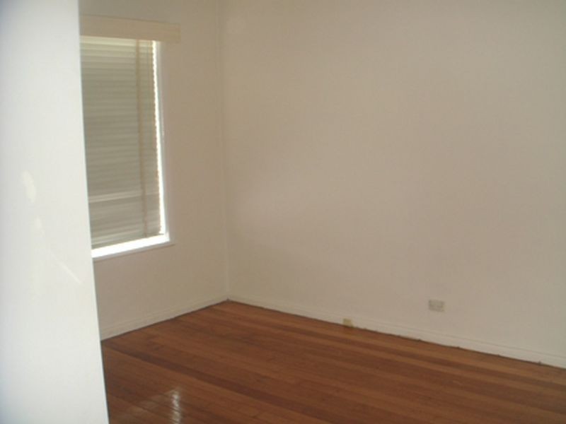 10A Lester Avenue, St Albans VIC 3021