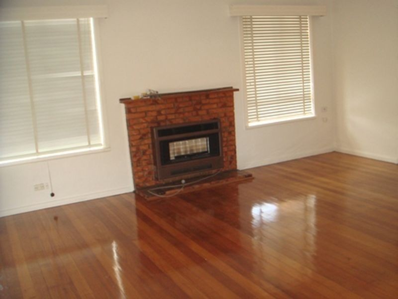 10A Lester Avenue, St Albans VIC 3021