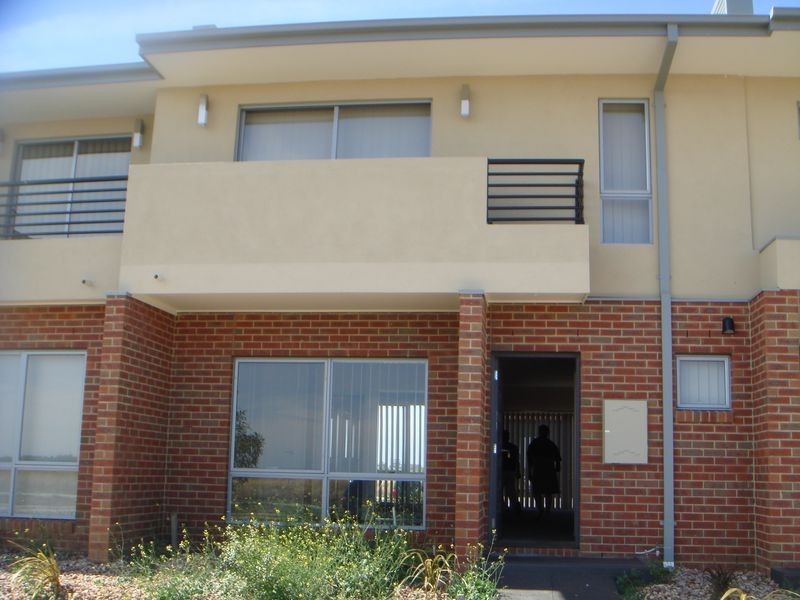 609 Cunningham Chase, Deer Park VIC 3023