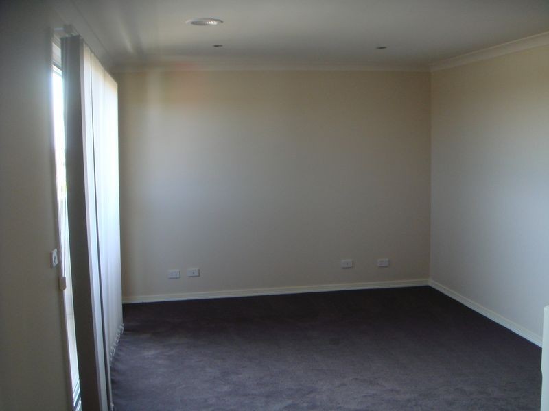 609 Cunningham Chase, Deer Park VIC 3023