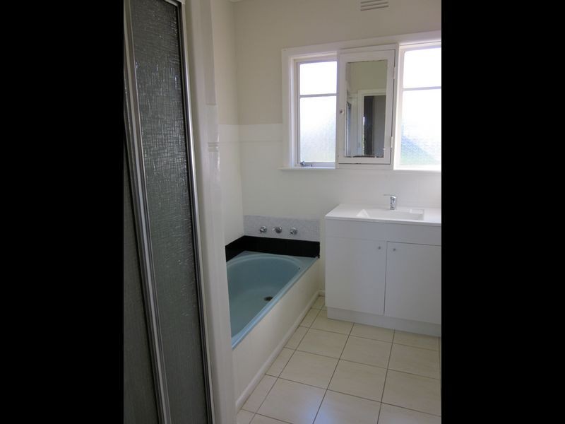 26 Leslie Street, St Albans VIC 3021