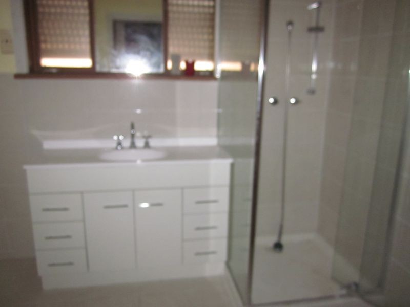 76 Henry Street, St Albans VIC 3021