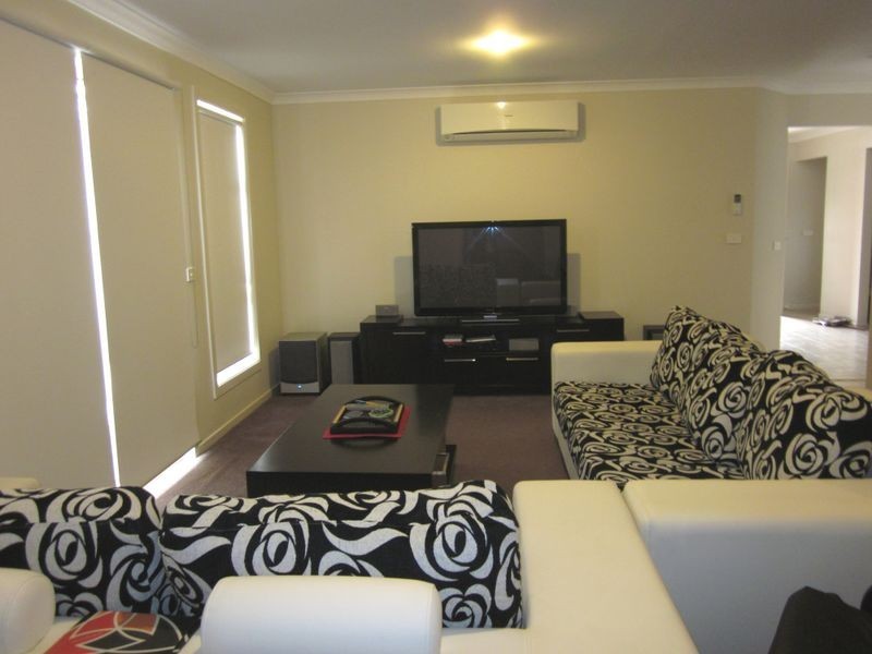 16 Wylie Cct, Burnside Heights VIC 3023