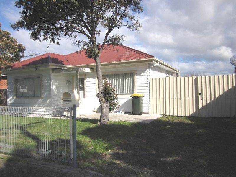 23 Cranbourne Ave, Sunshine North VIC 3020