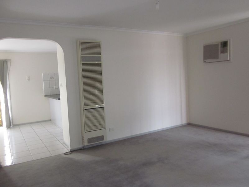 1/9 Adam Street, St Albans VIC 3021