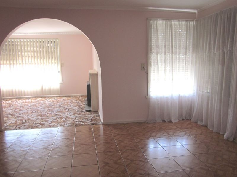 44 Novara Parade, St Albans VIC 3021