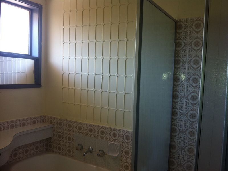 2 Ikara Close, Kings Park VIC 3021