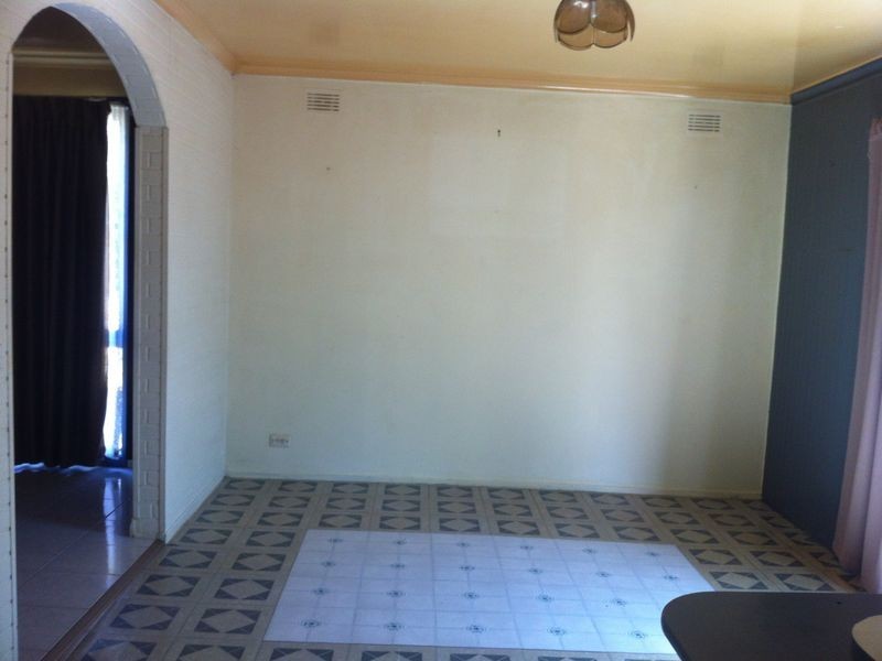 2 Ikara Close, Kings Park VIC 3021