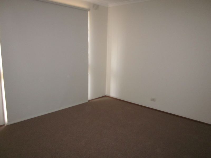 279 Taylors Road, St Albans VIC 3021