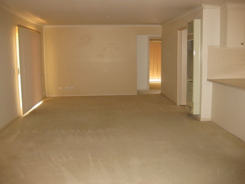 2 Housman Close, Burnside VIC 3023