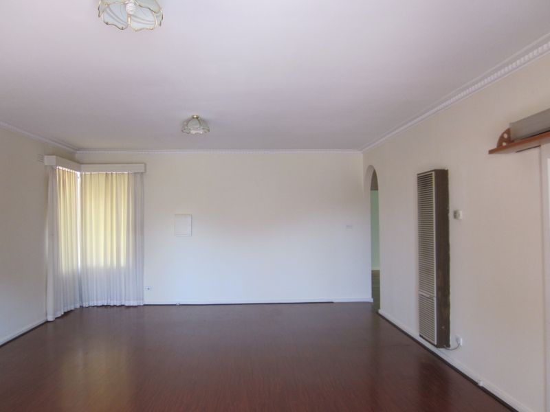 19 Bernbanks Avenue, St Albans VIC 3021