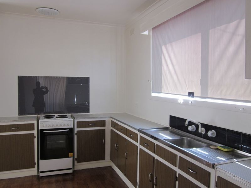 19 Bernbanks Avenue, St Albans VIC 3021