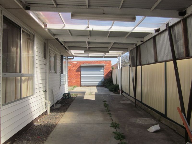 19 Bernbanks Avenue, St Albans VIC 3021