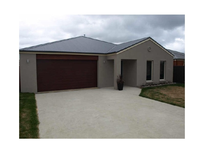 64 Learmonth Street, Portland VIC 3305