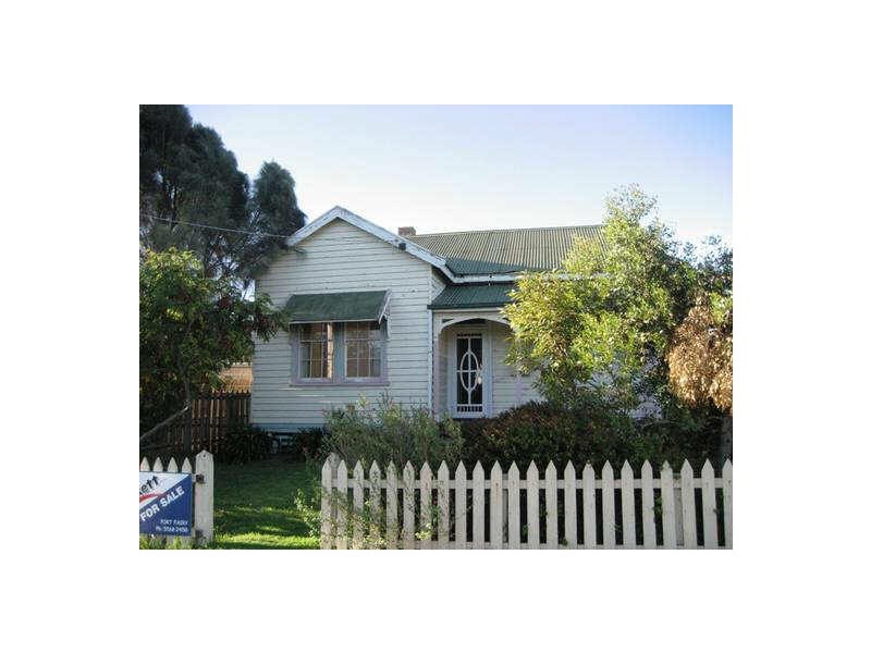 18 Elizabeth Street, Port Fairy VIC 3284