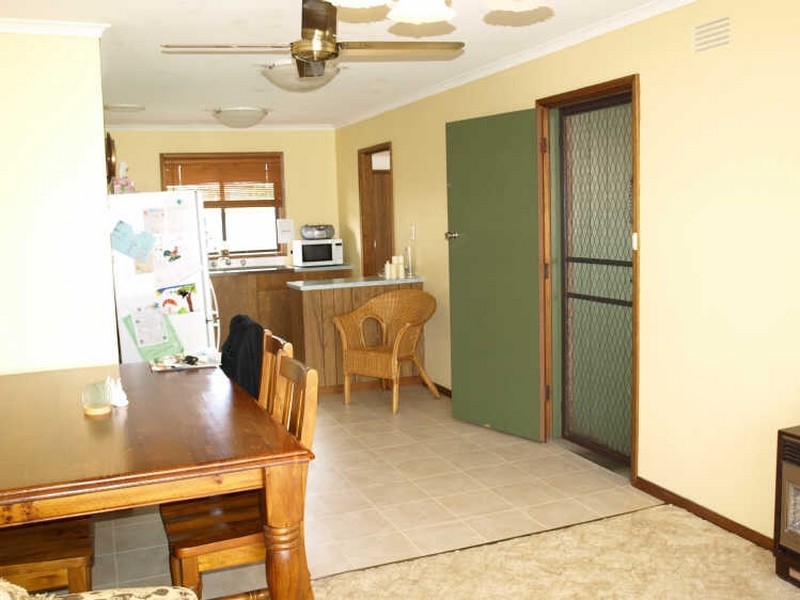 2/4 Rogers Ave, Warrnambool VIC 3280
