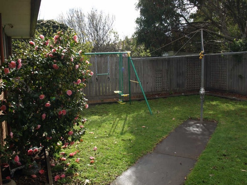 2/4 Rogers Ave, Warrnambool VIC 3280