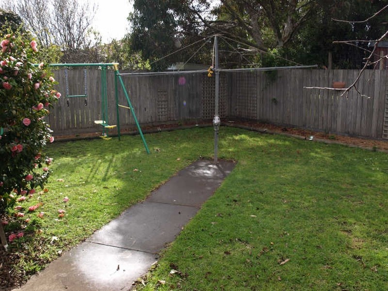 2/4 Rogers Ave, Warrnambool VIC 3280