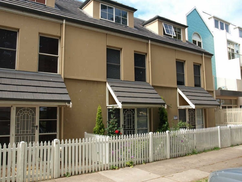 8A Pertobe Road, Warrnambool VIC 3280