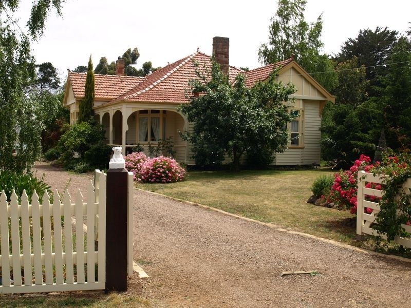 7940 Hamilton Highway, Hamilton VIC 3300