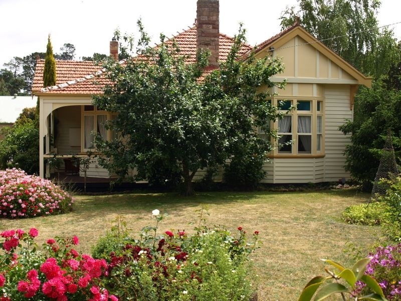 7940 Hamilton Highway, Hamilton VIC 3300
