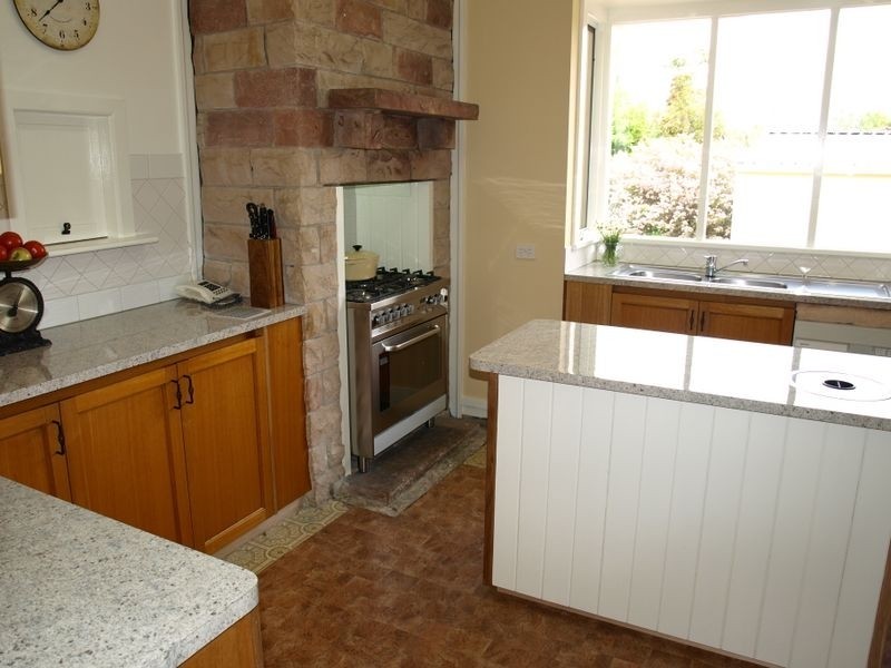 7940 Hamilton Highway, Hamilton VIC 3300