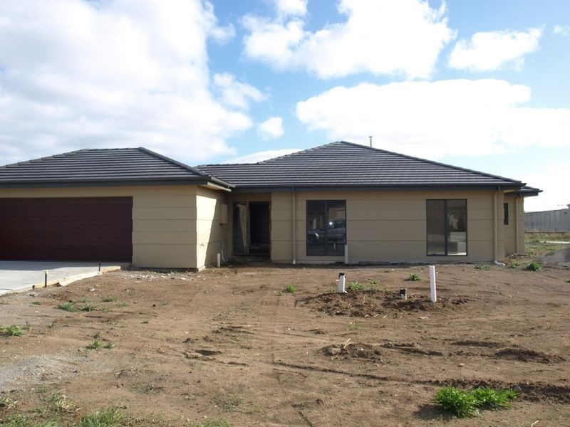 39 Huntingfield Drive, Warrnambool VIC 3280