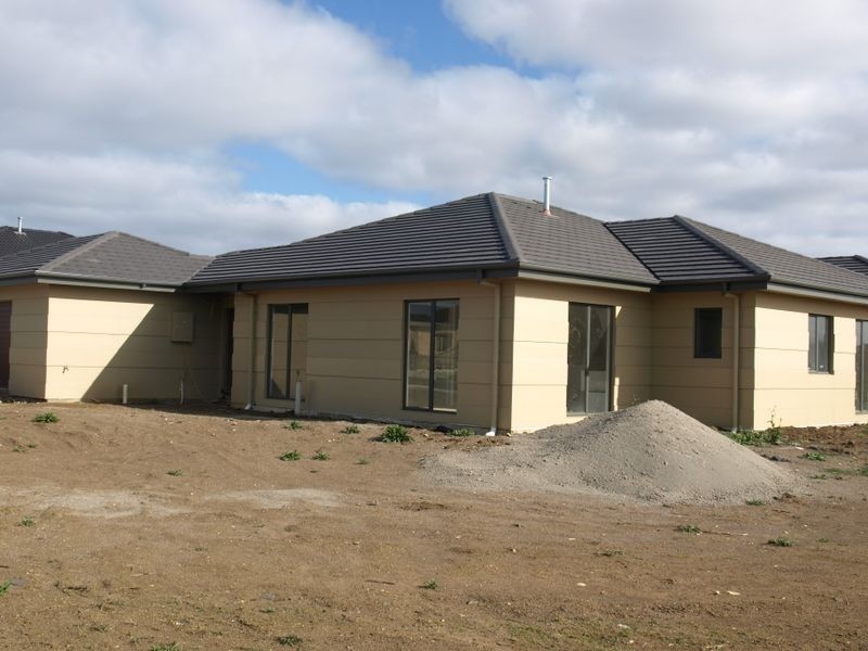 39 Huntingfield Drive, Warrnambool VIC 3280