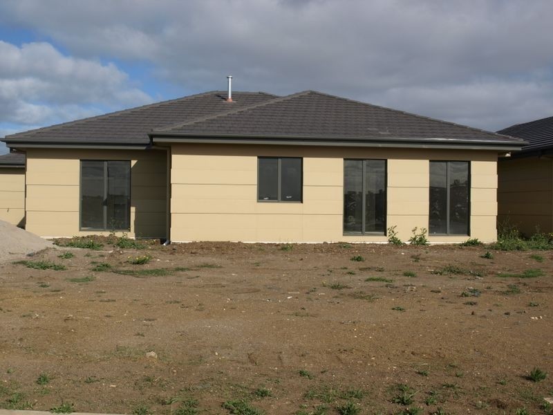 39 Huntingfield Drive, Warrnambool VIC 3280