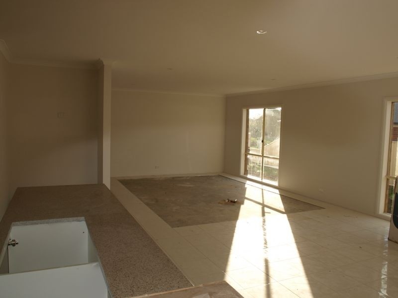 12 Normanby Street, Hamilton VIC 3300