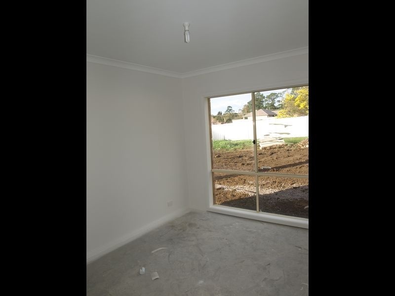 12 Normanby Street, Hamilton VIC 3300