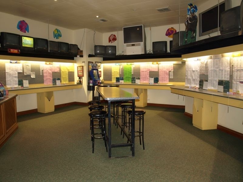 1145 Raglan Parade – Rafferty Tavern, Warrnambool VIC 3280