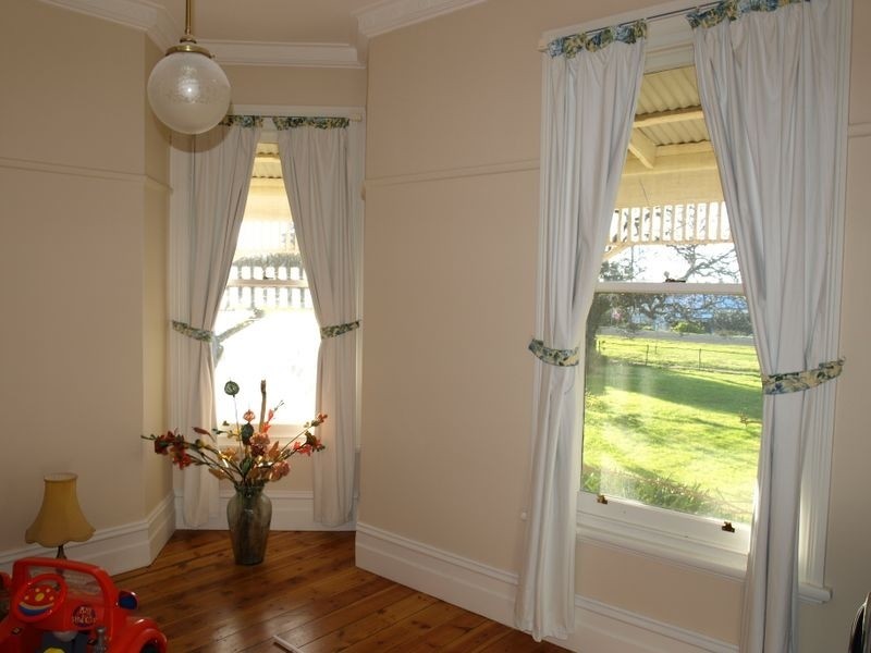 63 Bell Street, Hamilton VIC 3300