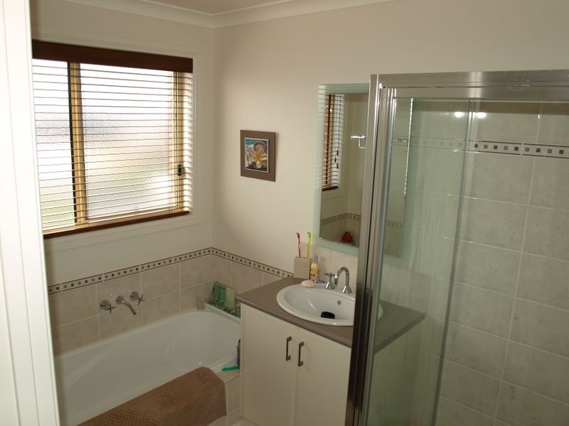 4 Napthine Tce, Warrnambool VIC 3280