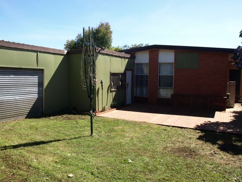 35 Fairfax Avenue, Warrnambool VIC 3280