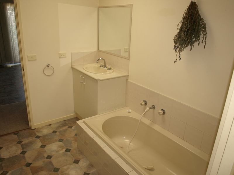 2/13 Margarets Lane, Warrnambool VIC 3280