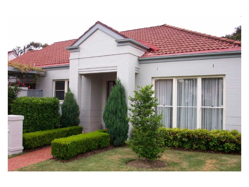 10 Stanley Close, St Ives NSW 2075