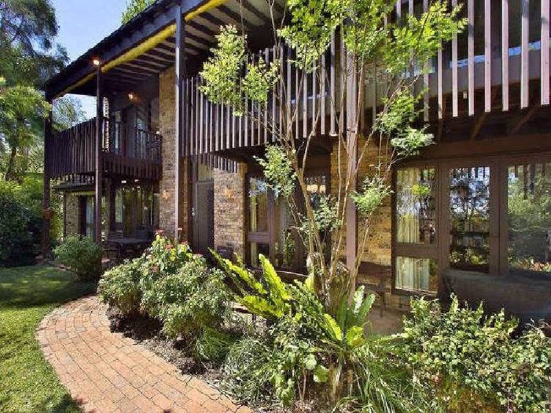 27 Kitchener Street, St Ives NSW 2075