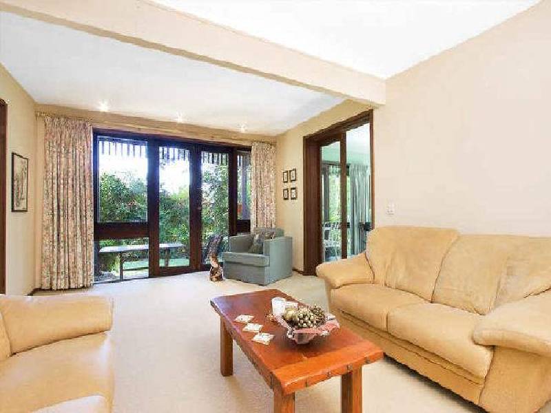 27 Kitchener Street, St Ives NSW 2075