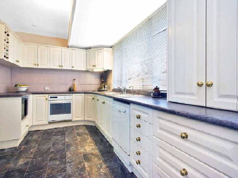 27 Kitchener Street, St Ives NSW 2075