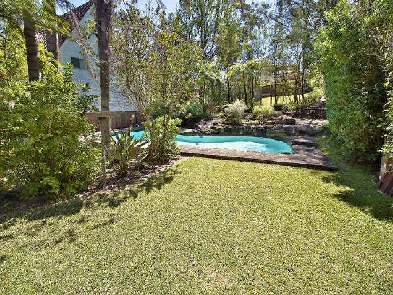 27 Kitchener Street, St Ives NSW 2075