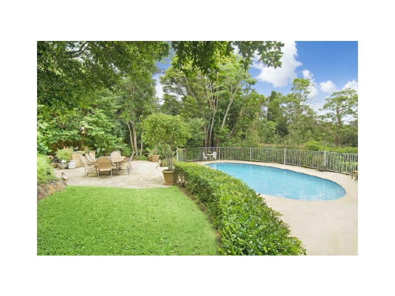 24 Woodbury Road, St Ives NSW 2075